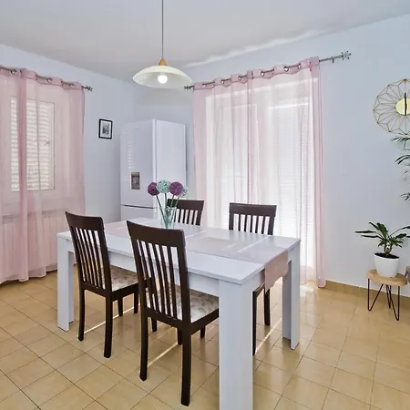 And Marija Appartement *