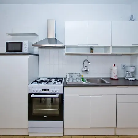 Apartman And Marija *